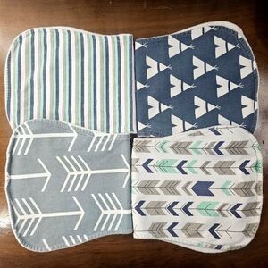 Set of 4 Oofos Burp Cloths